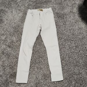 Hybrid & Company Classic White Pants